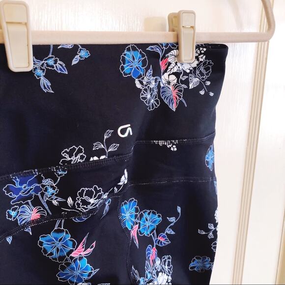 GAP Fit High-Rise Blue Floral Compression Leggings - Picture 4 of 11